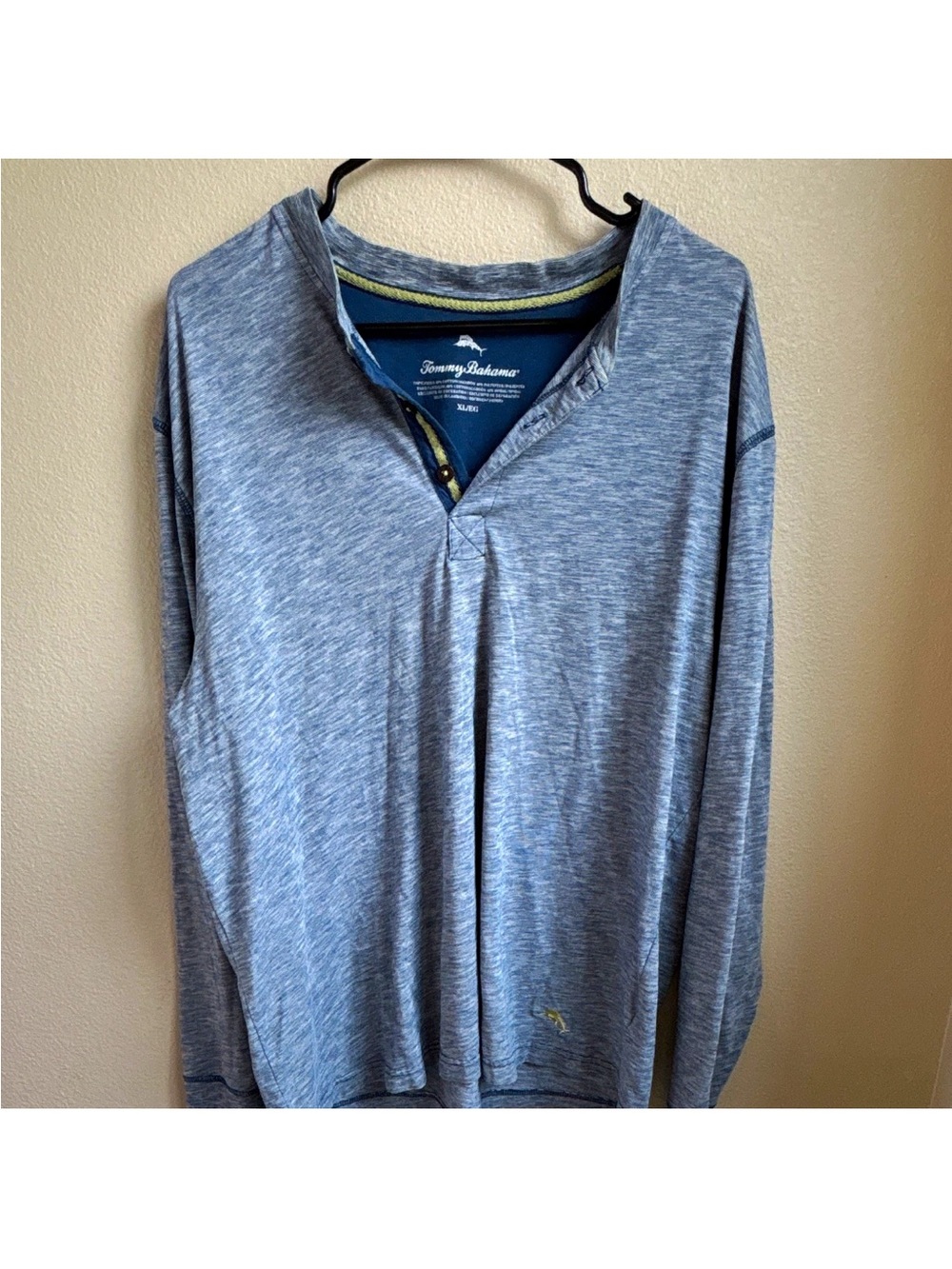 Tommy Bahama Men’s XL Blue Long Sleeve Henley Shirt